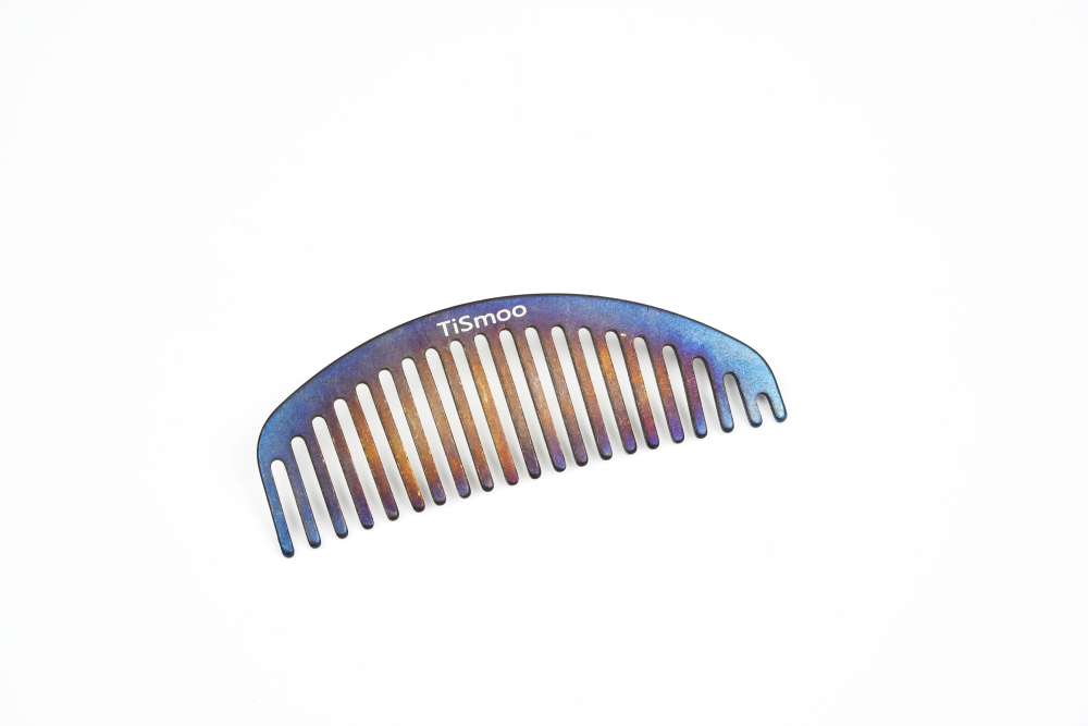 Titanium flat hair brush – medium