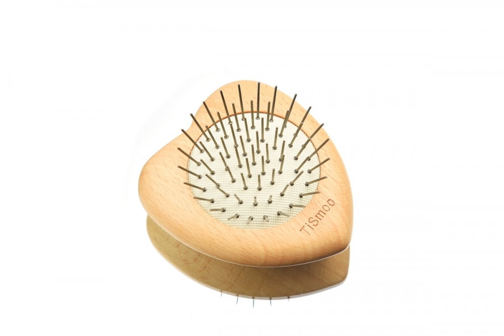 Titanium heart-shaped air cushion hair brush